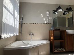 Airport Planet Lodge at Kilimanjaro Airport