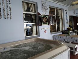 Isle La Breeze Guesthouse