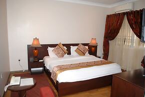 Grand Inn & Suites