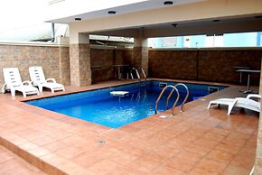 Grand Inn & Suites