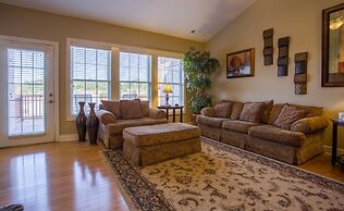 Tuscany Hills 3 Bedroom Villa by RedAwning