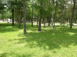 Carefree Getaways 2 Bedroom Condo by RedAwning