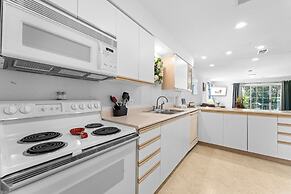 Carefree Getaways 2 Bedroom Condo by RedAwning