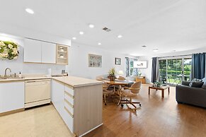 Carefree Getaways 2 Bedroom Condo by RedAwning