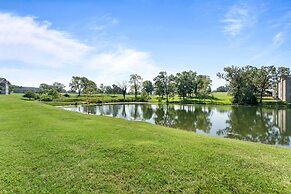 Carefree Getaways 2 Bedroom Condo by RedAwning