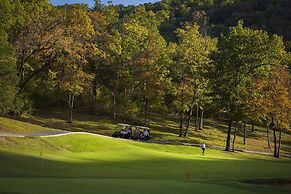 Fairway To Heaven 3 Bedroom Condo by RedAwning