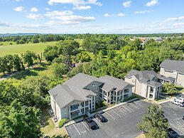 Sunset Penthouse 2 Bedroom Condo by RedAwning