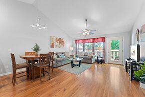 Heavenly Hideaway 2 Bedroom Condo by RedAwning