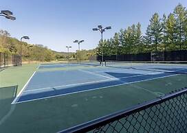 Heavenly Hideaway 2 Bedroom Condo by RedAwning