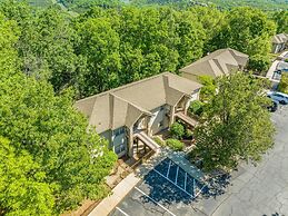 Heavenly Hideaway 2 Bedroom Condo by RedAwning