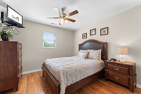 Heavenly Hideaway 2 Bedroom Condo by RedAwning