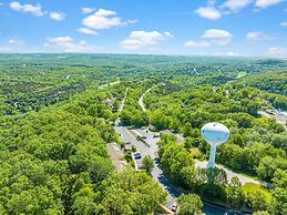 Heavenly Hideaway 2 Bedroom Condo by RedAwning