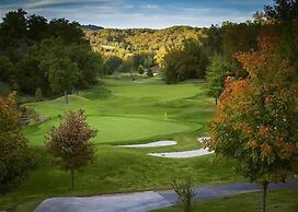 Heavenly Hideaway 2 Bedroom Condo by RedAwning