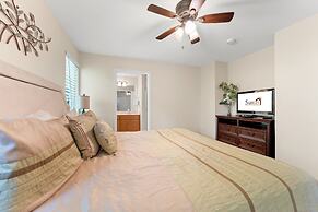 Heavenly Hideaway 2 Bedroom Condo by RedAwning