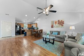 Heavenly Hideaway 2 Bedroom Condo by RedAwning