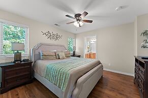 Heavenly Hideaway 2 Bedroom Condo by RedAwning