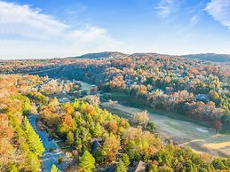 River's Creek 4 Bedroom Cabin by RedAwning
