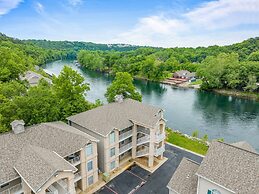Fort Taneycomo 2 Bedroom Condo by RedAwning