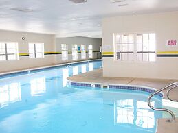 Fort Taneycomo 2 Bedroom Condo by RedAwning