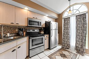 Fort Taneycomo 2 Bedroom Condo by RedAwning