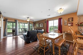 Fort Taneycomo 2 Bedroom Condo by RedAwning