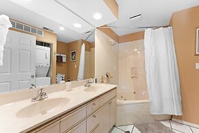 Fort Taneycomo 2 Bedroom Condo by RedAwning