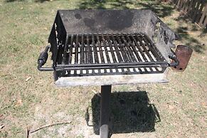 Fort Taneycomo 2 Bedroom Condo by RedAwning