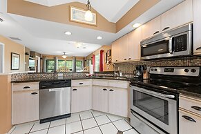 Fort Taneycomo 2 Bedroom Condo by RedAwning