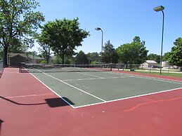 Take A Holiday 2 Bedroom Condo by RedAwning