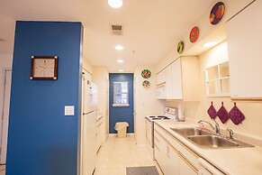 Take A Holiday 2 Bedroom Condo by RedAwning