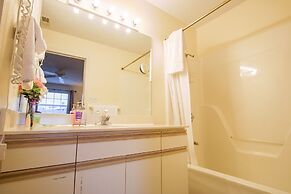 Take A Holiday 2 Bedroom Condo by RedAwning