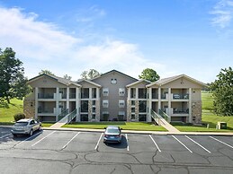 Take A Holiday 2 Bedroom Condo by RedAwning