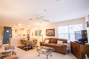 Take A Holiday 2 Bedroom Condo by RedAwning