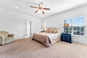 Puttin On The Green 3 Bedroom Villa by RedAwning