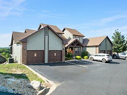 Puttin On The Green 3 Bedroom Villa by RedAwning