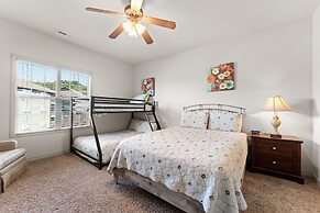 Puttin On The Green 3 Bedroom Villa by RedAwning