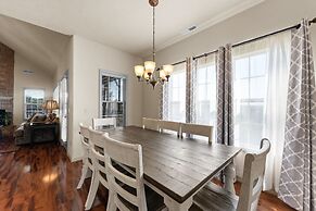 Puttin On The Green 3 Bedroom Villa by RedAwning