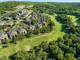 Puttin On The Green 3 Bedroom Villa by RedAwning