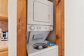 Mayberry Lodge 2 Bedroom Cabin by RedAwning