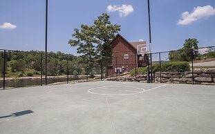 Mayberry Lodge 2 Bedroom Cabin by RedAwning