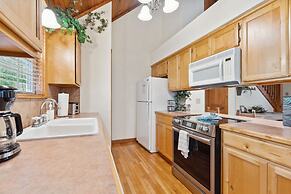 Mayberry Lodge 2 Bedroom Cabin by RedAwning