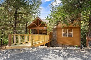 Mayberry Lodge 2 Bedroom Cabin by RedAwning