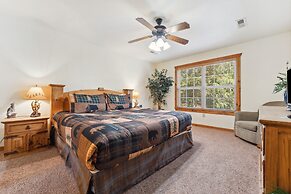 Mayberry Lodge 2 Bedroom Cabin by RedAwning