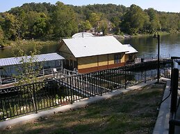 Tuscany On Taneycomo 2 Bedroom Condo by RedAwning