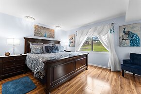 Dream Weaver 2 Bedroom Condo by RedAwning