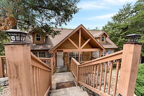 Dakota Lodge 2 Bedroom Home by RedAwning