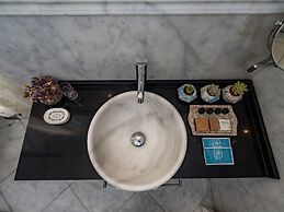 Beyaz Kapı Boutique Hotel