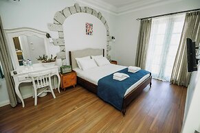 Beyaz Kapı Boutique Hotel