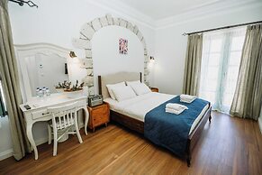 Beyaz Kapı Boutique Hotel