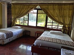 Grand Selva Lodge & Tours